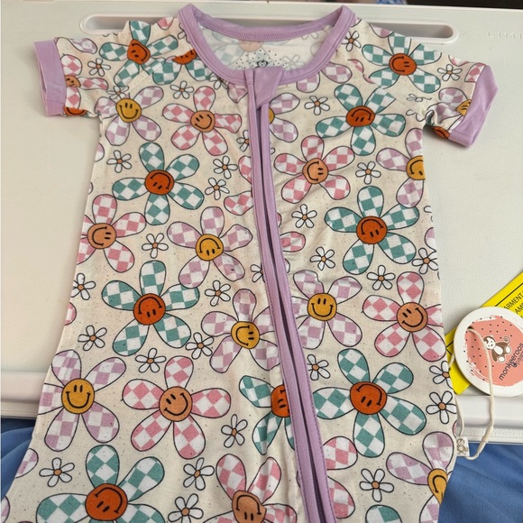 Monkeeroos shorty romper 🌼 - Picture 2 of 6